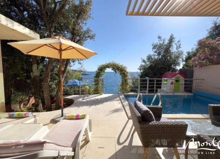 Villa para 1 100 000 euro en Utjeha, Montenegro