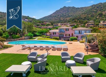 Villa a San Teodoro, Italia (prezzo su richiesta)