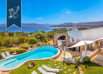 Villa pour 2 250 000 Euro à Palau, Italie