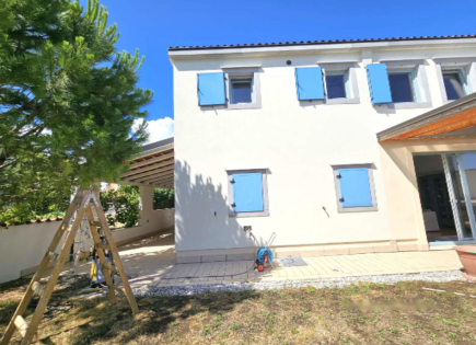 House for 850 000 euro in Izola, Slovenia