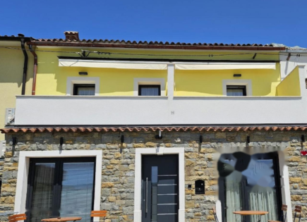 Casa per 750 000 euro a Ankaran, Slovenia