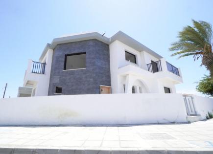 Villa para 490 000 euro en Lárnaca, Chipre