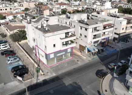 Tienda para 215 000 euro en Lárnaca, Chipre
