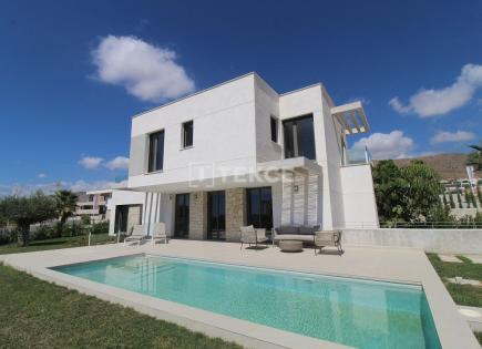 Villa per 797 000 euro a Finestrat, Spagna