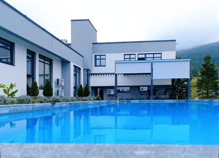 Villa for 2 400 000 euro in Beograd, Serbia