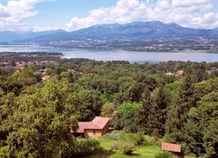 Villa per 2 900 000 euro a Varese, Italia
