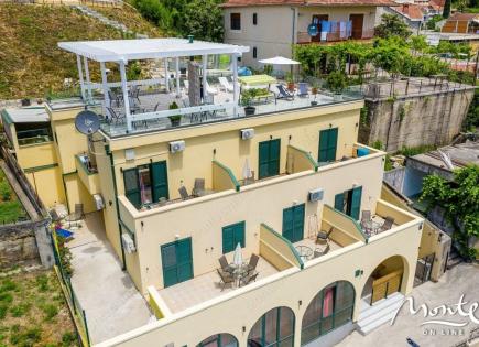 Hôtel pour 1 500 000 Euro à Herceg-Novi, Monténégro
