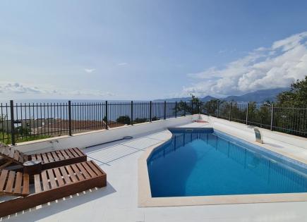 Villa per 1 575 000 euro a Rezevici, Montenegro