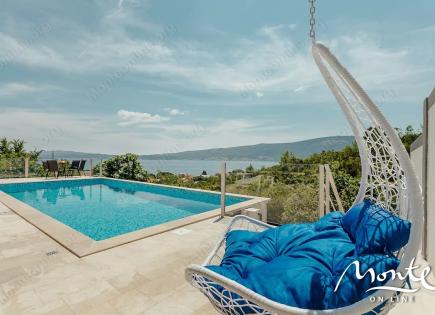 Hotel for 630 000 euro in Bijela, Montenegro