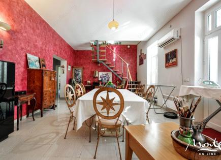 Villa para 685 000 euro en Tivat, Montenegro