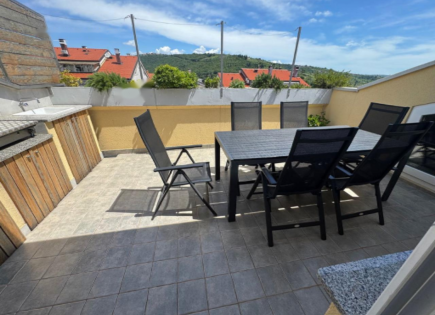 Appartement pour 409 000 Euro à Lucija, Slovénie