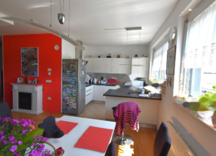 Piso para 529 000 euro en Koper, Eslovenia