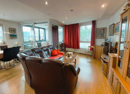 Flat for 539 000 euro in Koper, Slovenia