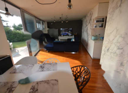 Appartamento per 690 000 euro a Portorose, Slovenia