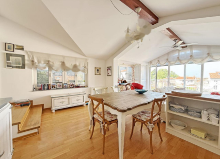 Flat for 450 000 euro in Koper, Slovenia