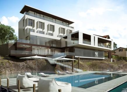 Casa en remodelacion para 2 800 000 euro en Leggiuno, Italia