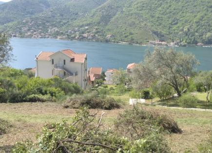 Terrain pour 450 000 Euro à Tivat, Monténégro