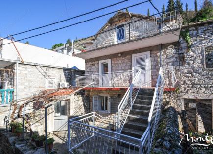Villa for 322 000 euro in Lepetane, Montenegro