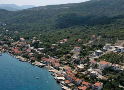 Terrain pour 185 000 Euro à Tivat, Monténégro