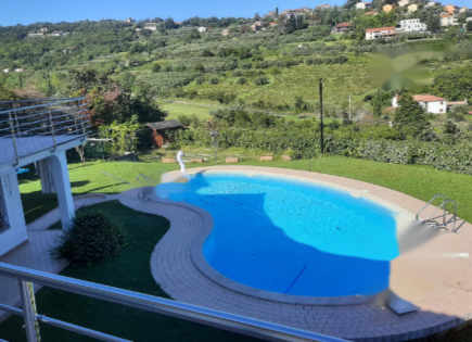 House for 1 500 000 euro in Koper, Slovenia