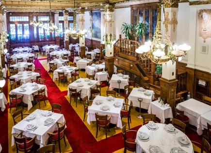 Commercial property for 1 100 000 euro in Barcelona, Spain