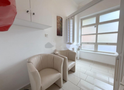 Ufficio per 356 400 euro a Lubiana, Slovenia