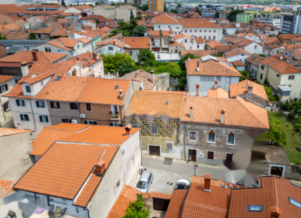 Haus für 590 000 euro in Koper, Slowenien