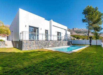Villa for 995 000 euro in Altea, Spain