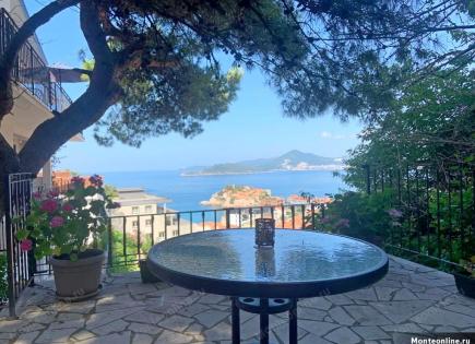 Apartamento para 350 000 euro en Sveti Stefan, Montenegro