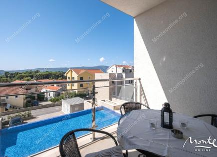 Apartamento para 235 000 euro en Tivat, Montenegro