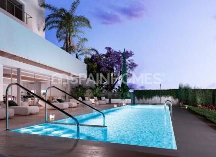 Penthouse for 1 020 000 euro in Marbella, Spain