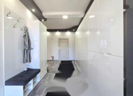 Flat for 320 000 euro in Koper, Slovenia