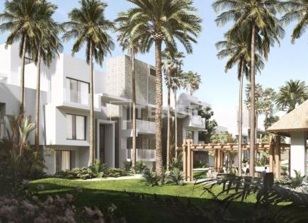 Apartment for 925 000 euro in Estepona, Spain