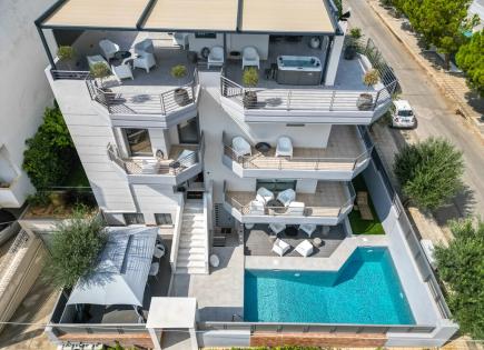 House for 2 100 000 euro in Athens, Greece