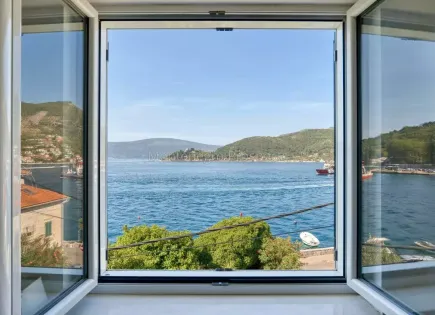 Casa per 1 000 000 euro a Tivat, Montenegro