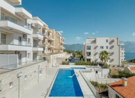 Flat for 450 000 euro in Baosici, Montenegro
