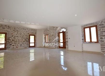 Casa para 630 000 euro en Kamenari, Montenegro
