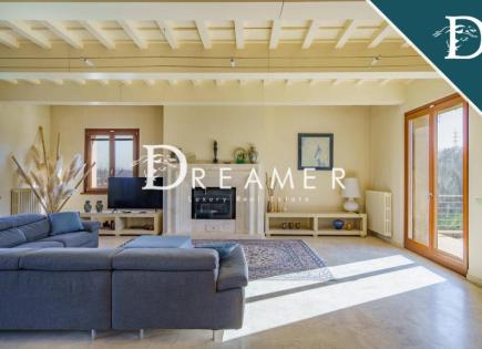 Villa pour 1 600 000 Euro à Terranuova Bracciolini, Italie