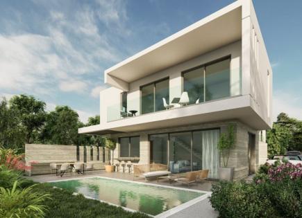 Flat for 750 000 euro in Paphos, Cyprus