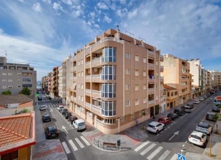 Appartamento per 169 900 euro a Torrevieja, Spagna