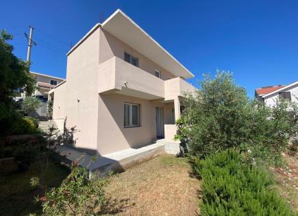 Casa para 350 000 euro en Tivat, Montenegro