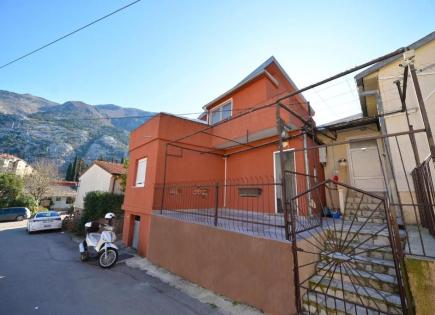 Casa para 1 000 euro por mes en Kotor, Montenegro