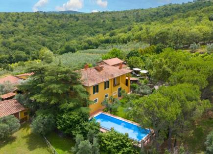 Villa pour 1 850 000 Euro en Italie