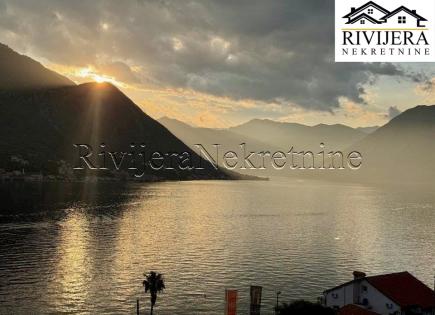 Appartamento per 395 000 euro a Dobrota, Montenegro