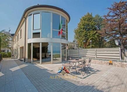 Villa para 1 760 000 euro en Desenzano del Garda, Italia