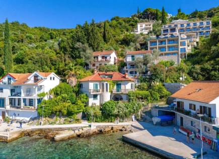 Casa para 1 400 000 euro en Rose, Montenegro