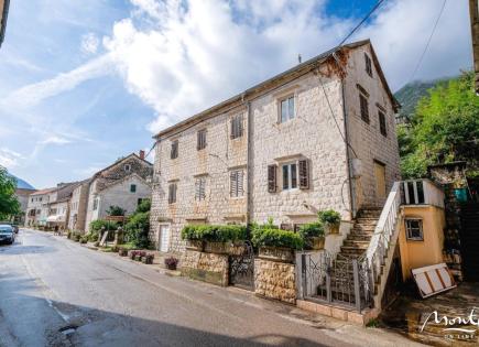 Villa für 527 000 euro in Prkanj, Montenegro