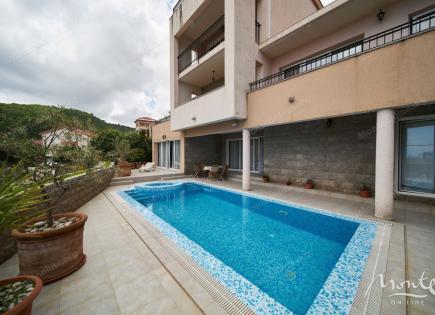 Villa per 859 000 euro a Becici, Montenegro