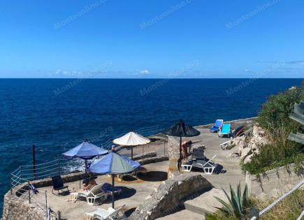 Apartment für 210 000 euro in Dobra Voda, Montenegro