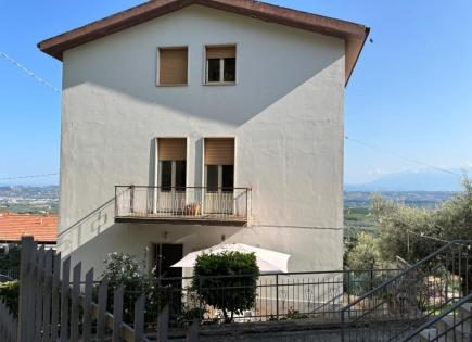 Casa adosada para 148 000 euro en Citta Sant'Angelo, Italia